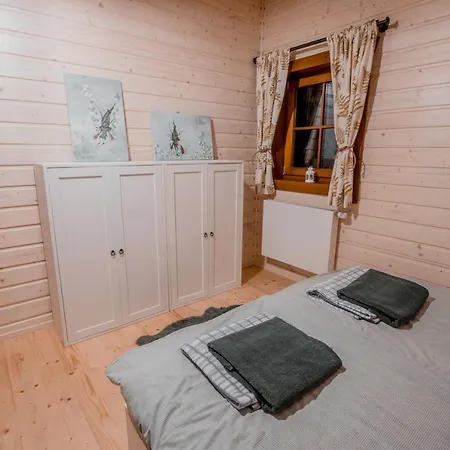 Rodinna Roubenka U Tri Skritku Appartement